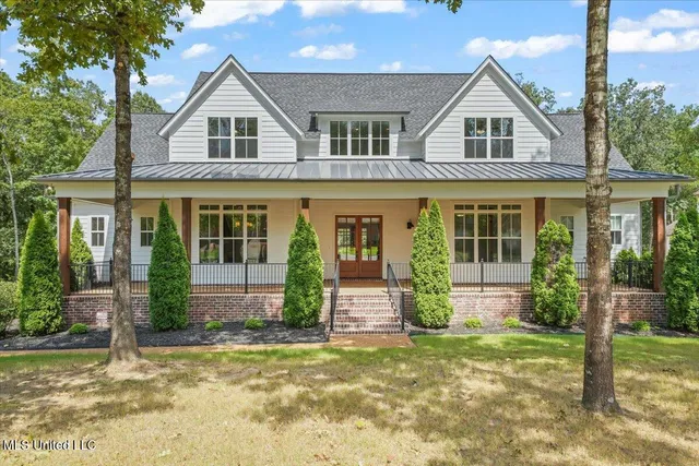$649,500 | 6264 Valley Oaks Drive, Olive Branch, MS 38654