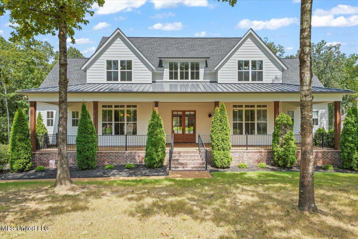 6264 Valley Oaks Dr.