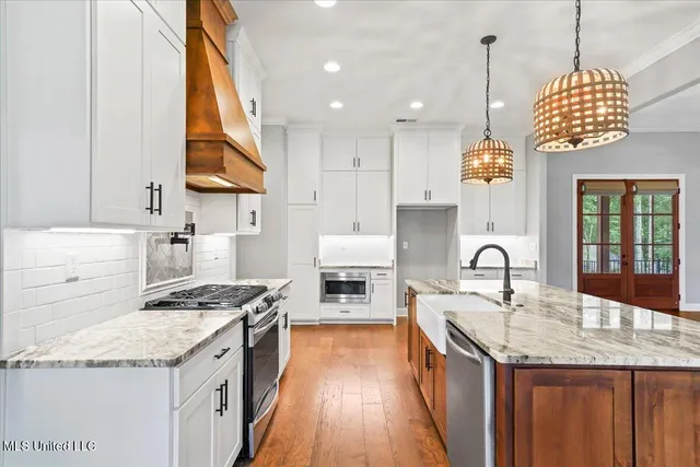 $649,500 | 6264 Valley Oaks Drive, Olive Branch, MS 38654