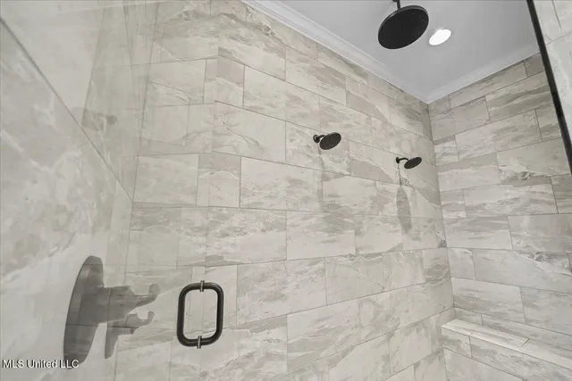 $649,500 | 6264 Valley Oaks Drive, Olive Branch, MS 38654