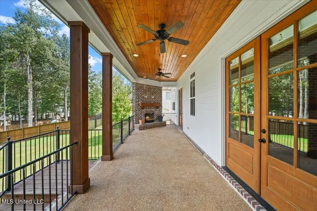 $649,500 | 6264 Valley Oaks Drive, Olive Branch, MS 38654