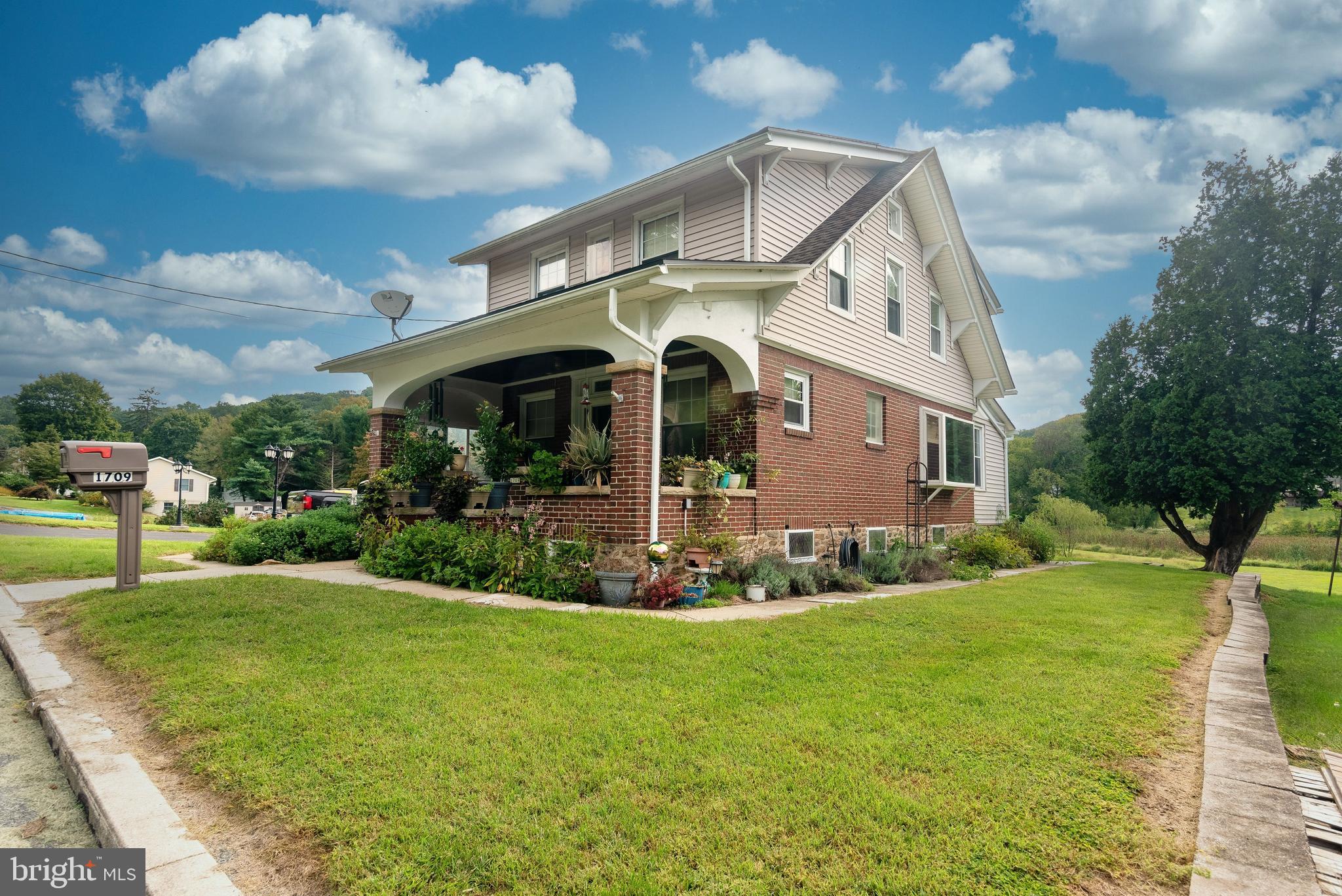 1709 Friedensburg Road Reading, PA 19606 - Photo 2 of 37 Gallery Image 2