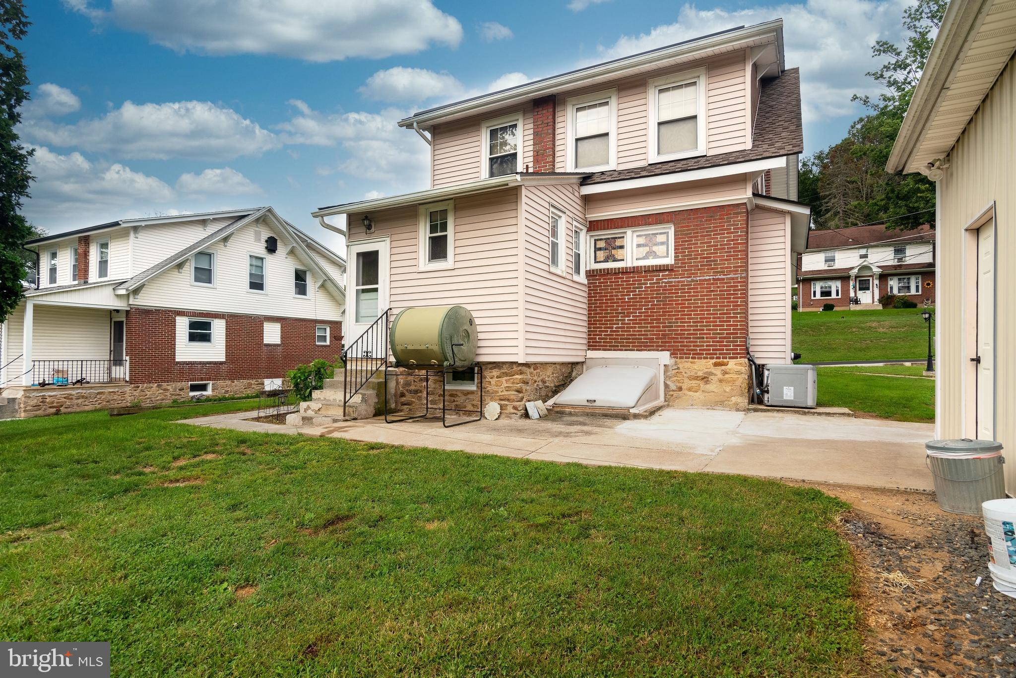 1709 Friedensburg Road Reading, PA 19606 - Photo 5 of 37 Gallery Image 5