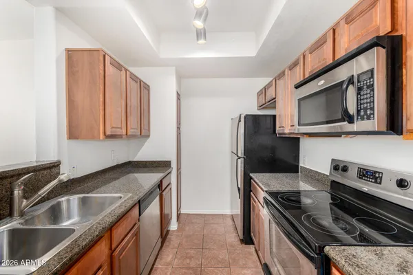 $219,900 | 3830 East Lakewood Parkway East, Unit 3146, Phoenix, AZ 85048