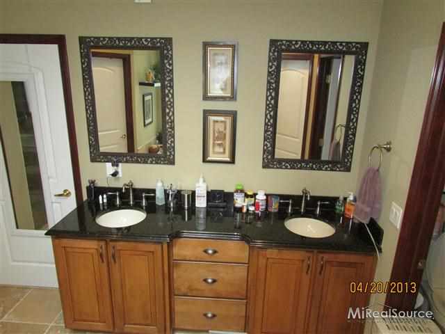 4863 Sandhill Road Almont, MI 48003 - Photo 17 of 25 31153754-16.JPG