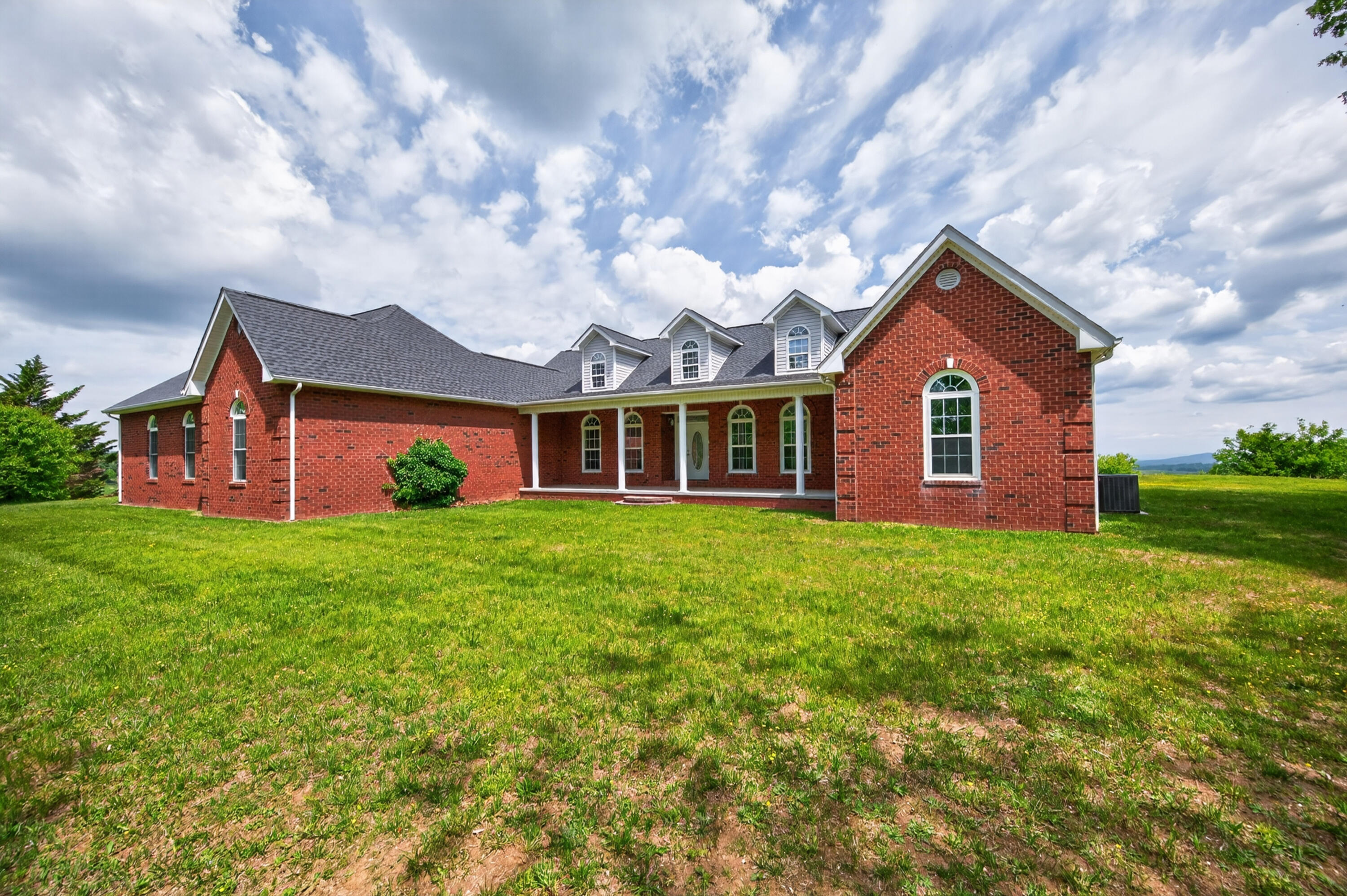 217 Indian Valley Road Willis, VA 24380 - Photo 6 of 120 willis-6