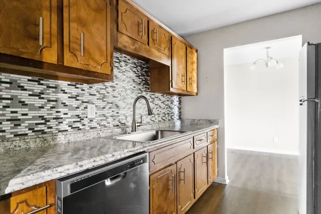 $925 | 3855 Northeast Drive, Unit H, Clarksville, TN 37040