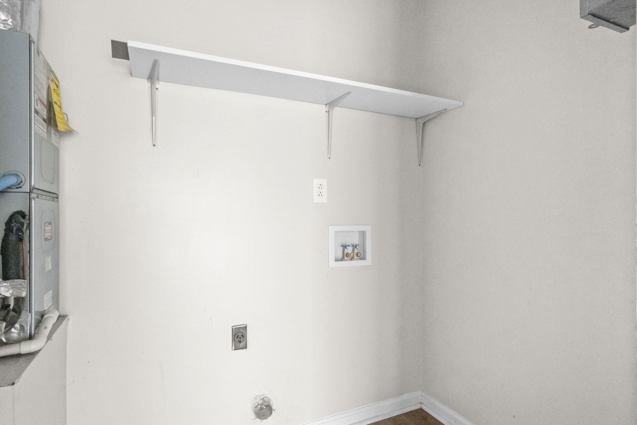 3855 Northeast Drive, Unit H Clarksville, TN 37040 - Photo 13 of 23 a bathroom with a shower