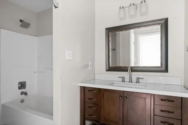 $925 | 3855 Northeast Drive, Unit H, Clarksville, TN 37040