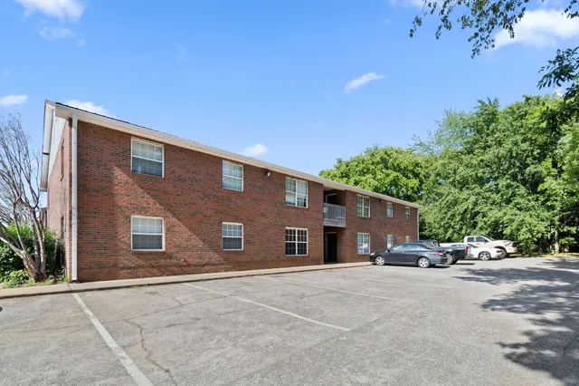 $925 | 3855 Northeast Drive, Unit H, Clarksville, TN 37040