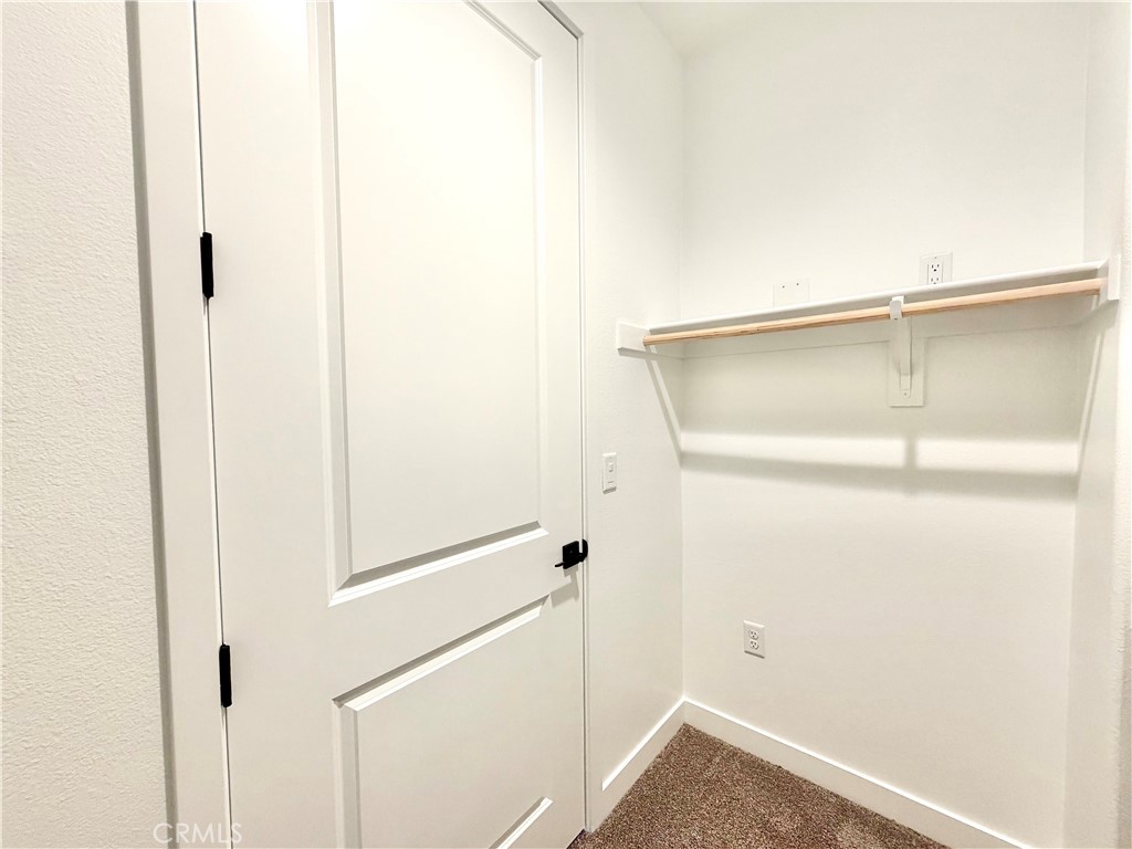 29561 Monarch Road Menifee, CA 92586 - Photo 21 of 35 a view of closet