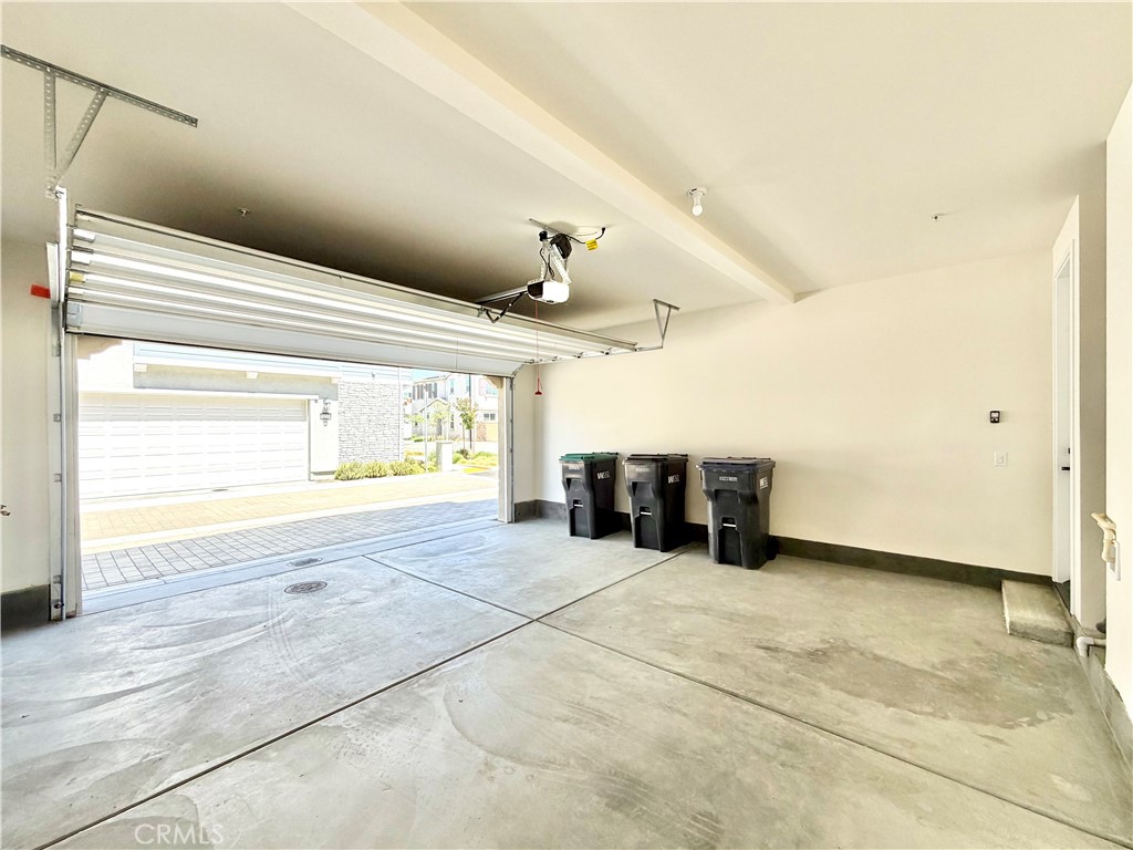 29561 Monarch Road Menifee, CA 92586 - Photo 34 of 35 a view of an empty room with window