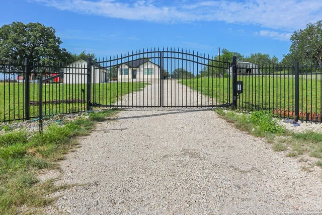 $510,000 | 3163 Farm To Market 2504, Poteet, TX 78065