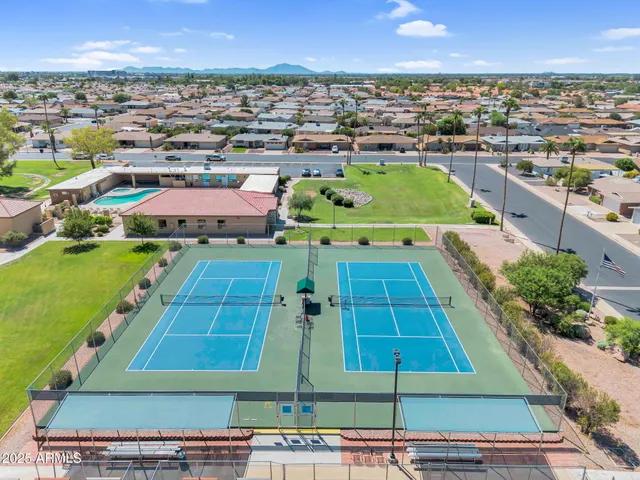 a picture of city view