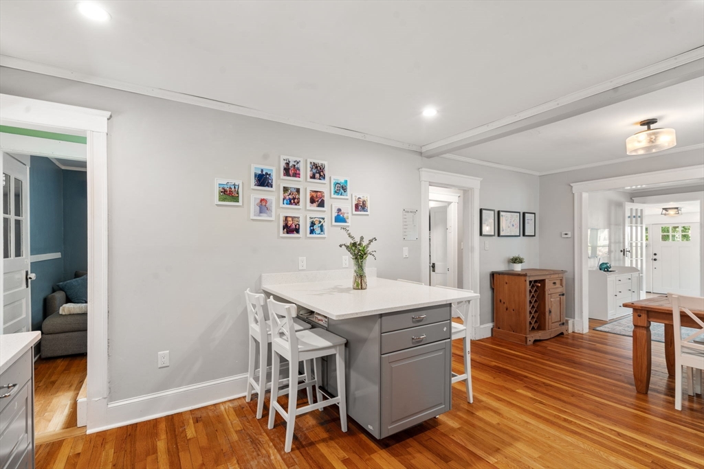 22 Bradford Road Milton, MA 02186 - Photo 9 of 23