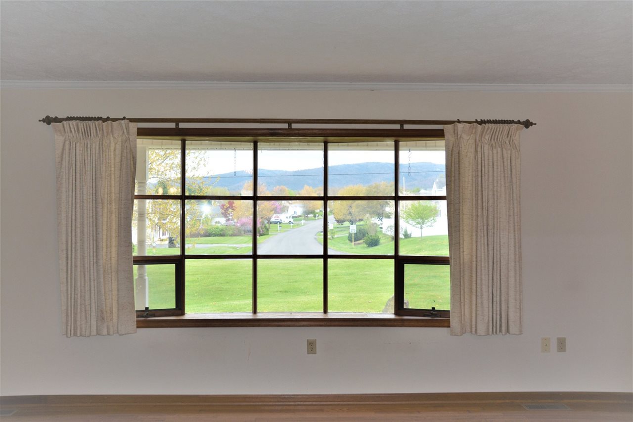 211 Cold Springs Road Stuarts Draft, VA 24477 - Photo 3 of 20 Gallery Image 3