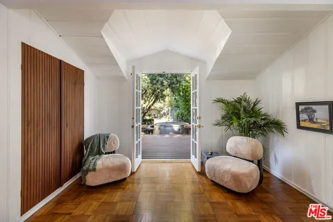 $2,175,000 | 5108 Strohm Avenue, North Hollywood, CA 91601