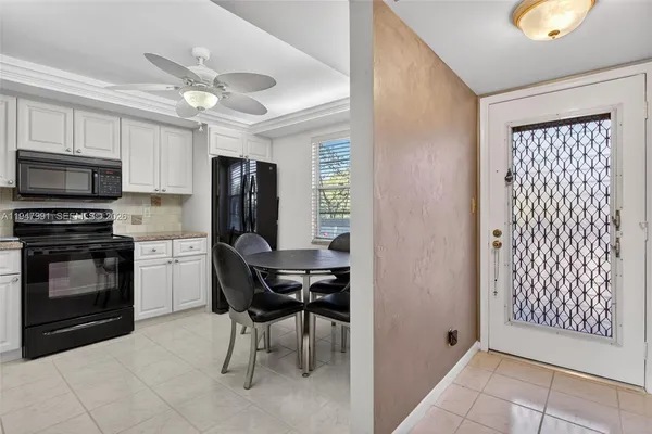 $1,900 | 3502 Bimini Lane, Unit E2, Coconut Creek, FL 33066
