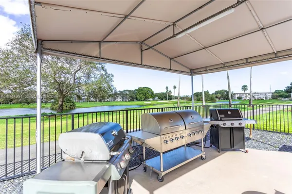 $1,900 | 3502 Bimini Lane, Unit E2, Coconut Creek, FL 33066