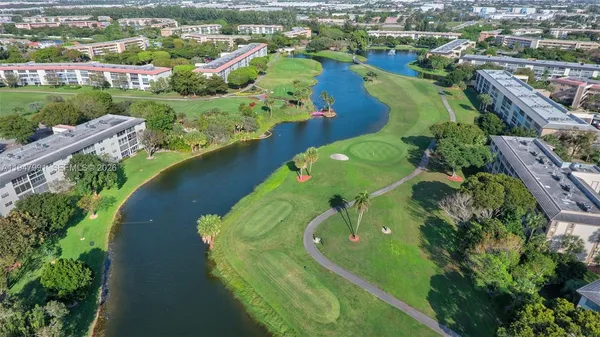 $1,900 | 3502 Bimini Lane, Unit E2, Coconut Creek, FL 33066