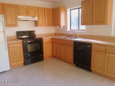 542 Rheine Road Northwest Palm Bay, FL 32907 - Photo 3 of 7 20131028_085714-001