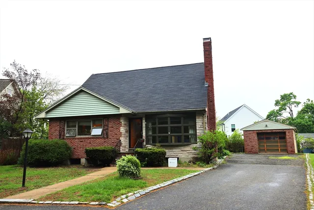 $950,000 | 36 Davenport Road, Needham, MA 02494