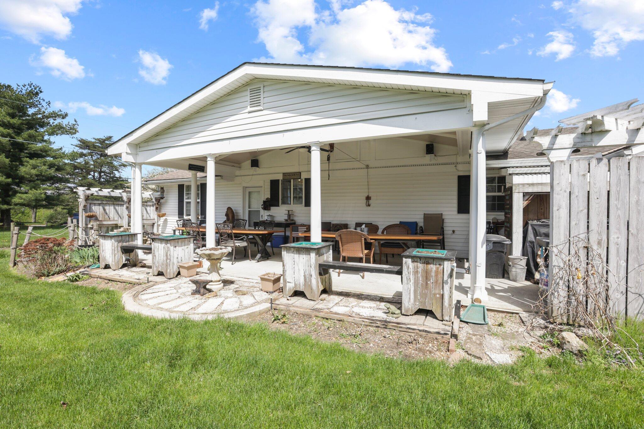 5575 Broadview Road Columbus, OH 43230 - Photo 53 of 66 Patio