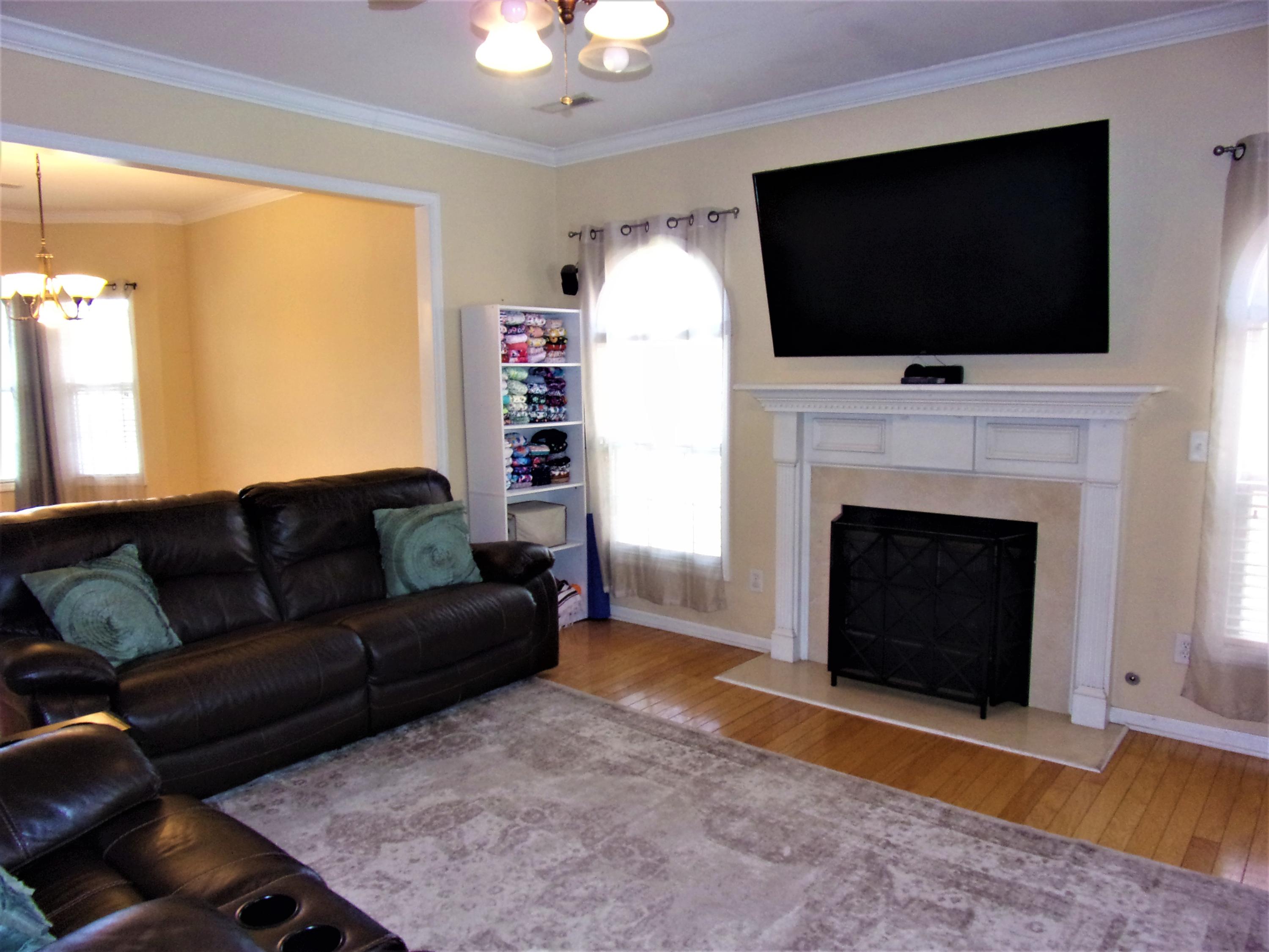 1208 Roma Road Hanahan, SC 29410 - Photo 4 of 28 D - 1208 Roma Road