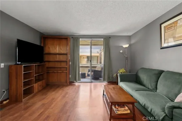 $349,999 | 11150 Glenoaks Boulevard, Unit 74, Pacoima, CA 91331