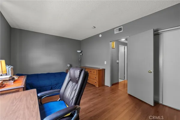 a view of a livingroom with furniture