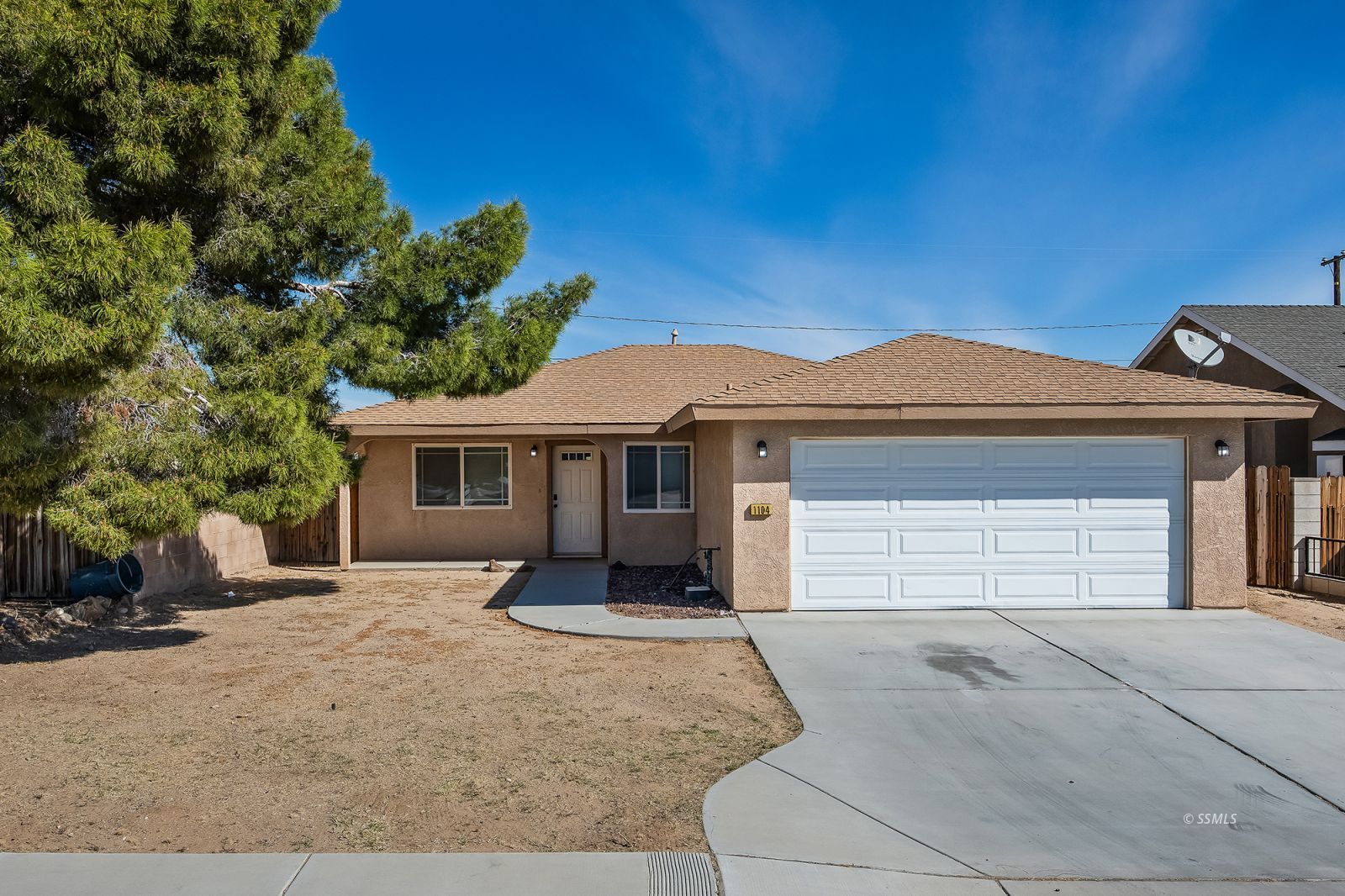 1104 West Coronado Avenue Ridgecrest, CA 93555 - Photo 1 of 21