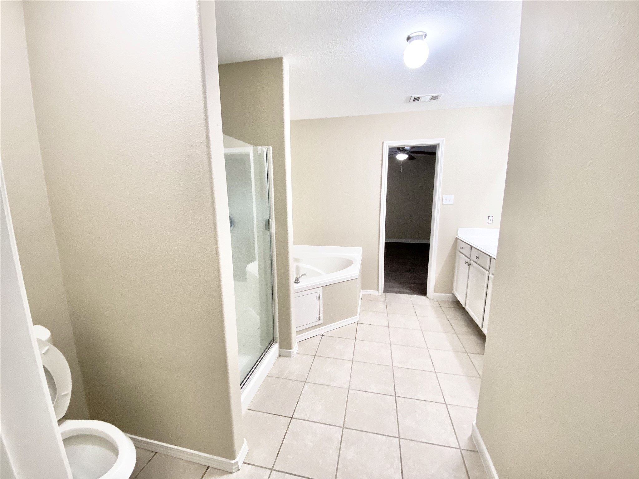 28922 San Bernard River Loop Spring, TX 77386 - Photo 10 of 31 a bathroom with a toilet
