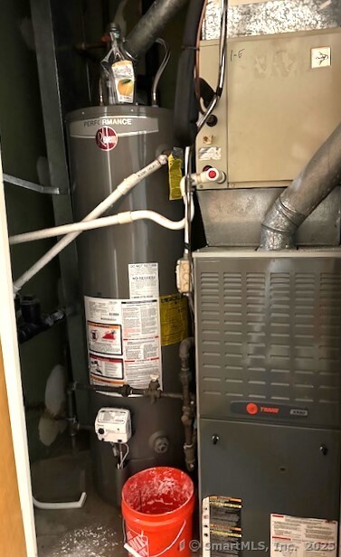 500 Prospect Street, Unit 1E New Haven, CT 06511 - Photo 11 of 18 a bathroom with a toilet and a sink