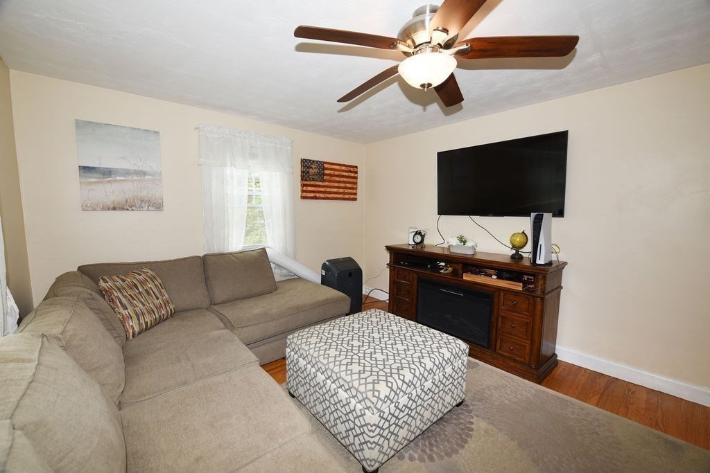 51 Badger Road Boston, MA 02136 - Photo 13 of 37 Gallery Image 13