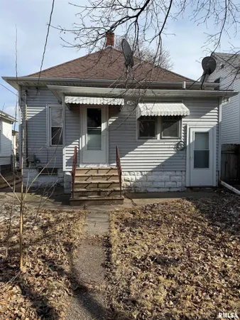 $114,900 | 118 5th Street, Silvis, IL 61282