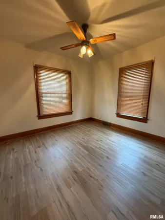 $114,900 | 118 5th Street, Silvis, IL 61282