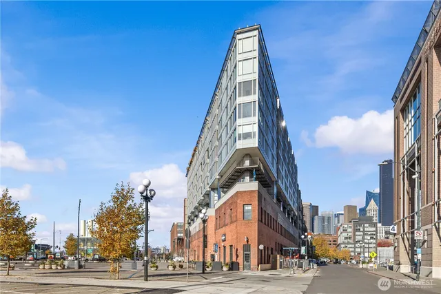 $509,950 | 590 1st Avenue South, Unit 715, Seattle, WA 98104