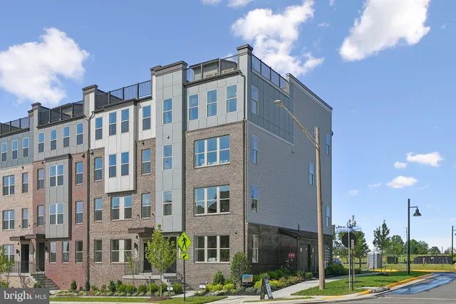 $469,735 | 8682 Lovelace Street, Manassas, VA 20110