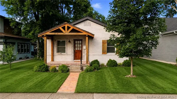 $237,900 | 720 Mechanic Street, Jeffersonville, IN 47130