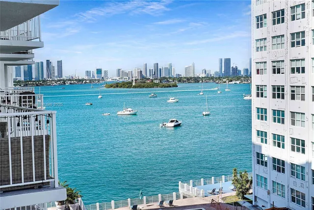 a view of building with outdoor space