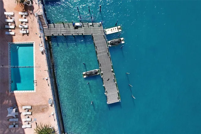 $360,000 | 1228 West Avenue, Unit 607, Miami Beach, FL 33139