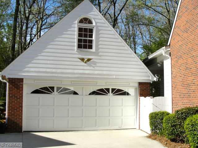 6042 Rittenhouse Road Winston-Salem, NC 27104 - Photo 12 of 16 Parking Lot/Garage.