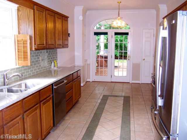 6042 Rittenhouse Road Winston-Salem, NC 27104 - Photo 7 of 16 Kitchen.