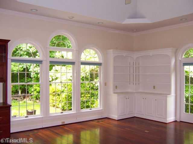 6042 Rittenhouse Road Winston-Salem, NC 27104 - Photo 10 of 16 Den/Family/Great Room.
