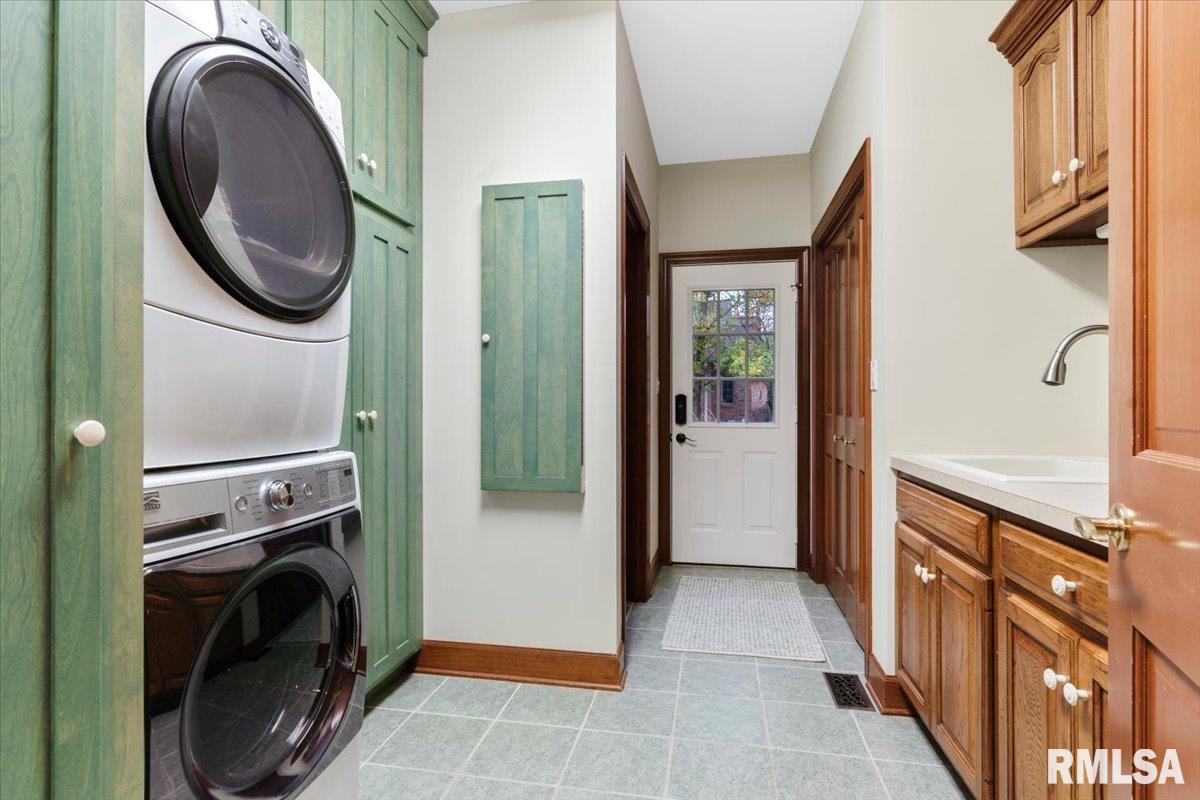 24 Georgetowne Road Sherman, IL 62684 - Photo 31 of 68 Gallery Image 31