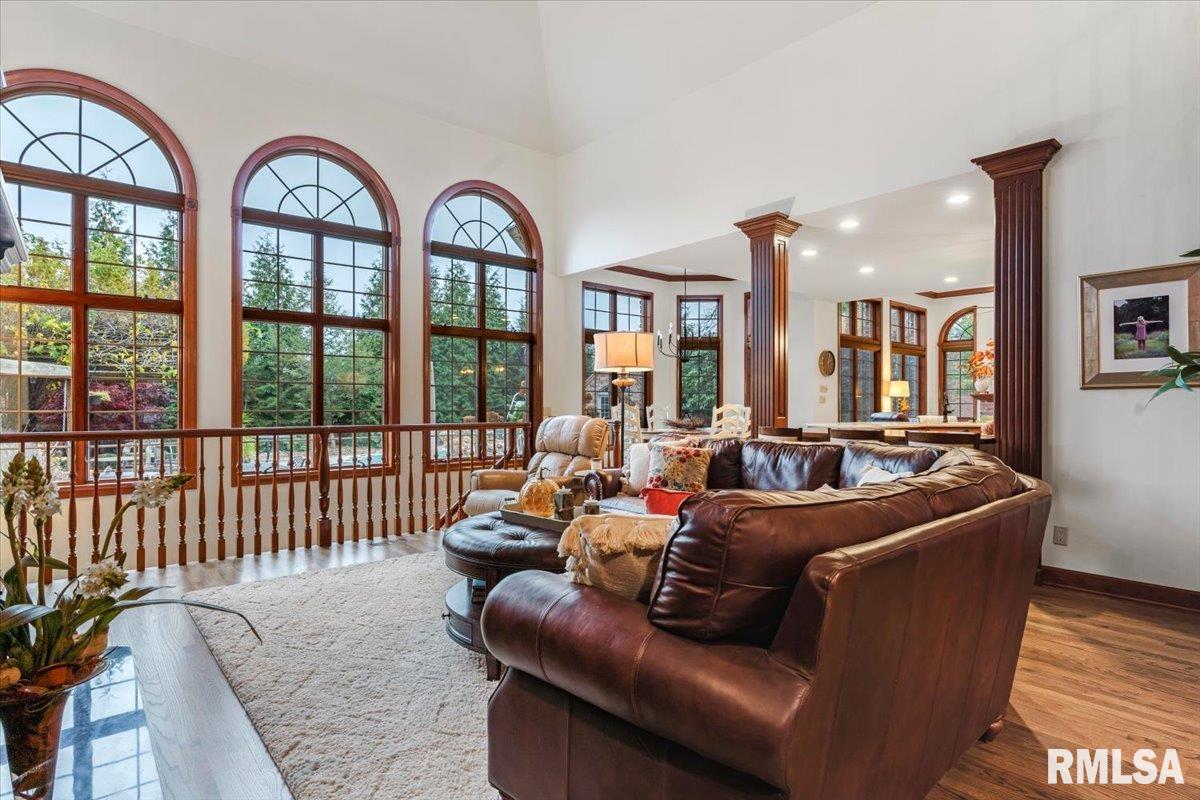 24 Georgetowne Road Sherman, IL 62684 - Photo 8 of 68 Gallery Image 8