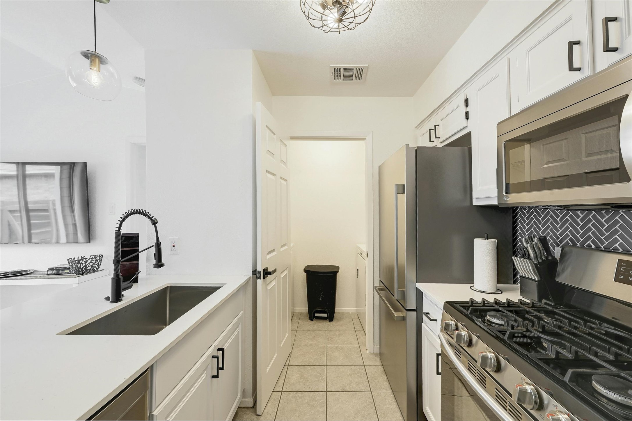 3605 Leafield Drive, Unit A Austin, TX 78749 - Photo 11 of 19