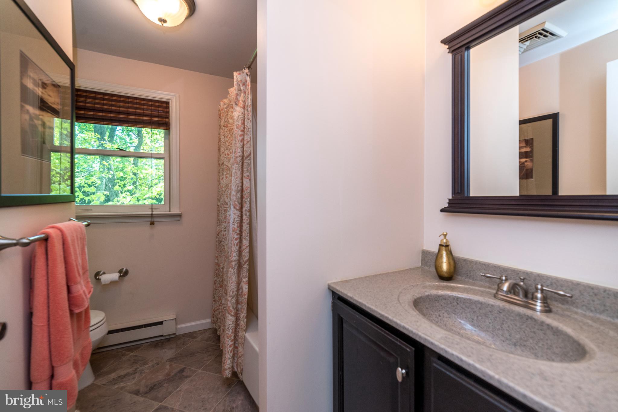 227 Knapp Road Lansdale, PA 19446 - Photo 30 of 41 Hall bath with tub/shower