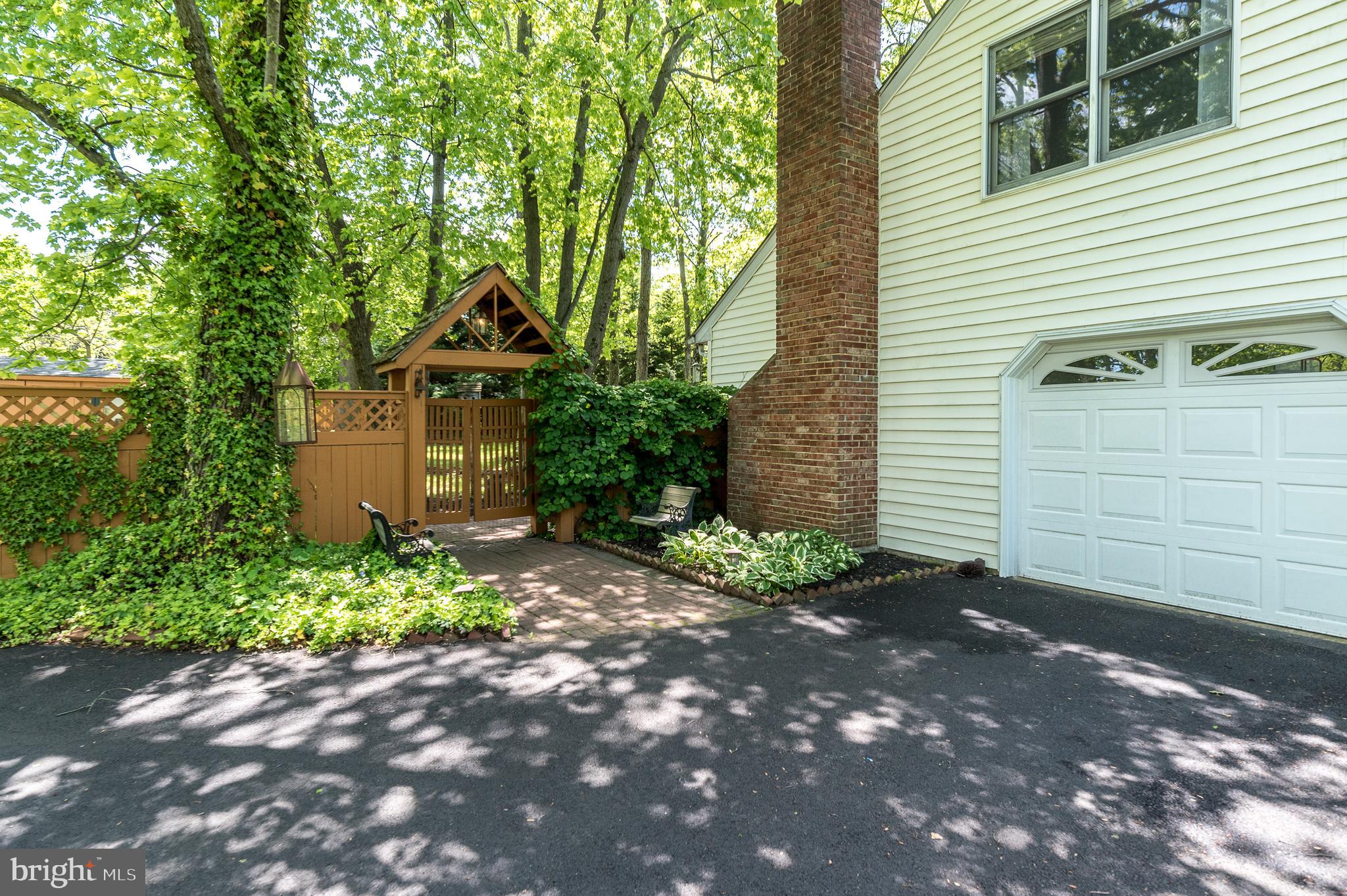 227 Knapp Road Lansdale, PA 19446 - Photo 36 of 41 Oversized driveway