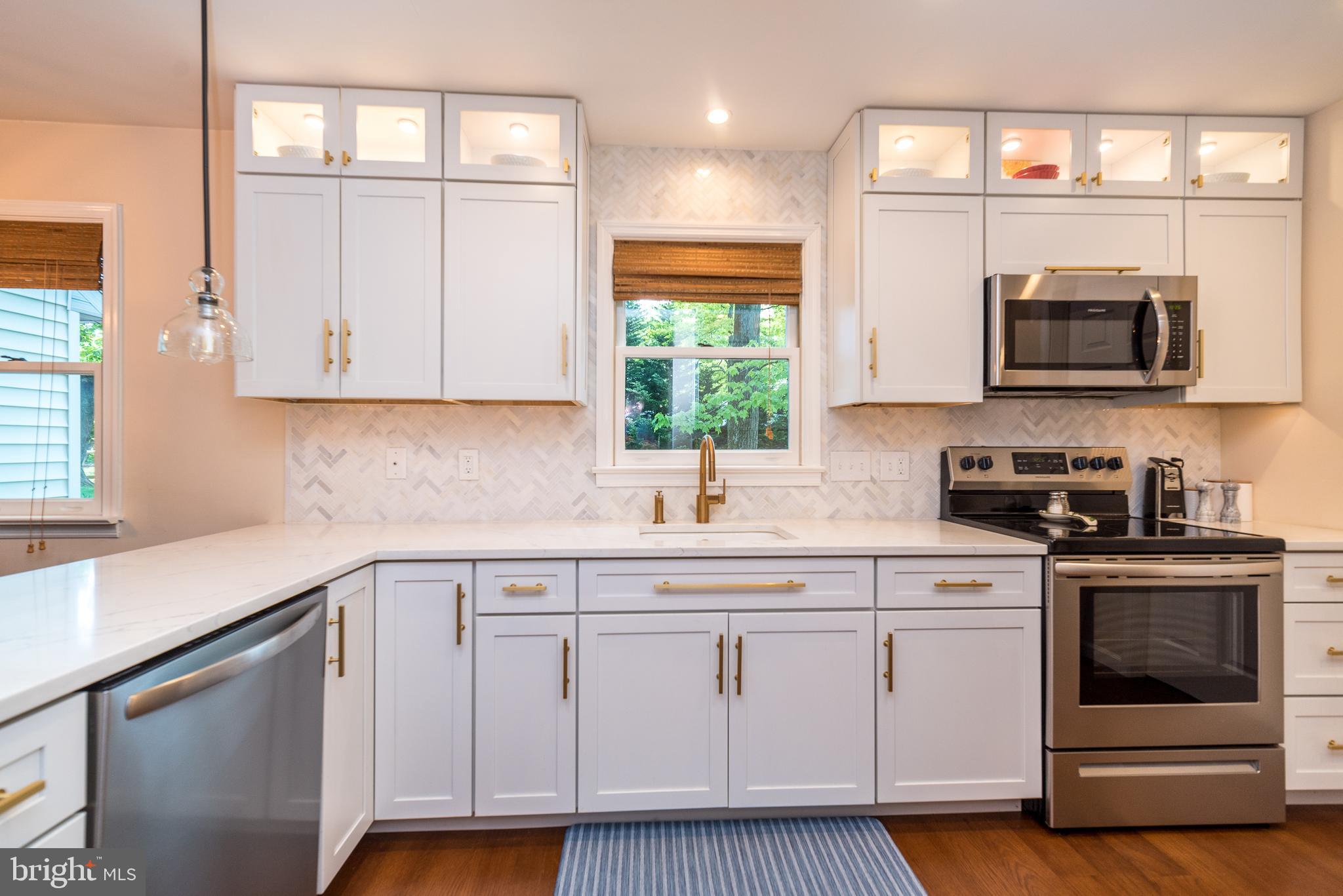 227 Knapp Road Lansdale, PA 19446 - Photo 8 of 41 Solid wood cabinetry